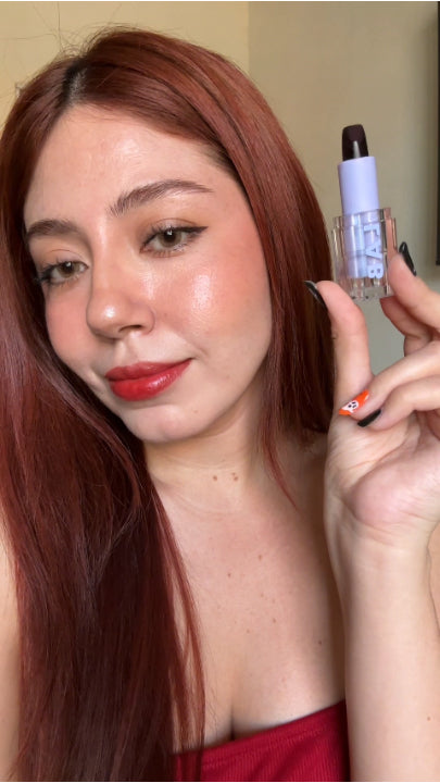 Lápiz labial Magic Black 2 en 1