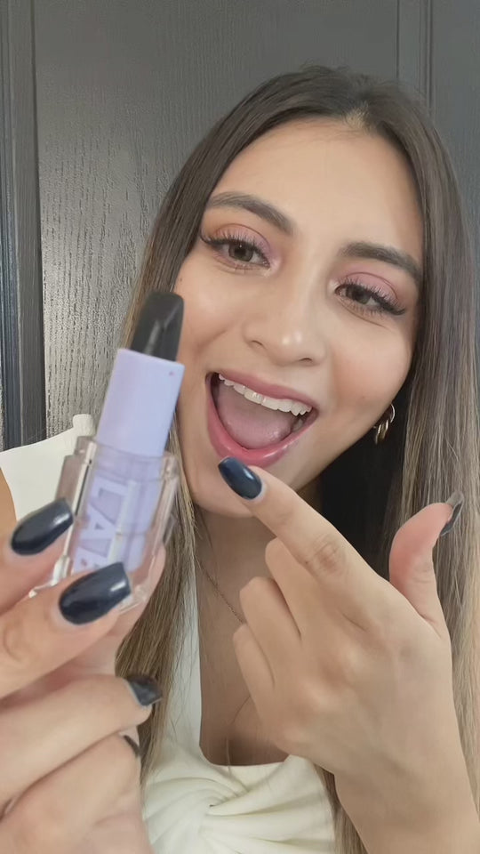 Lápiz labial Magic Black 2 en 1